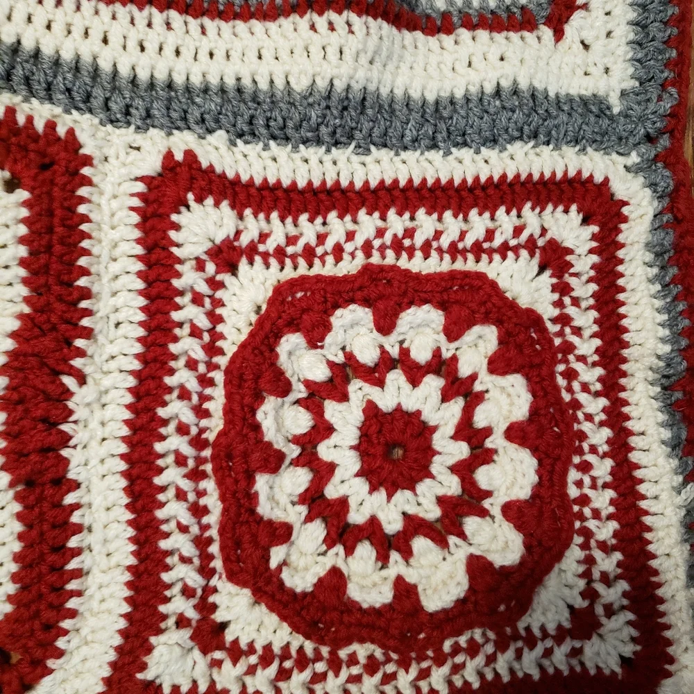 Vintage Quilt Afgan Throw Red Grey White68" × 44" in  New - Picture 7 of 14